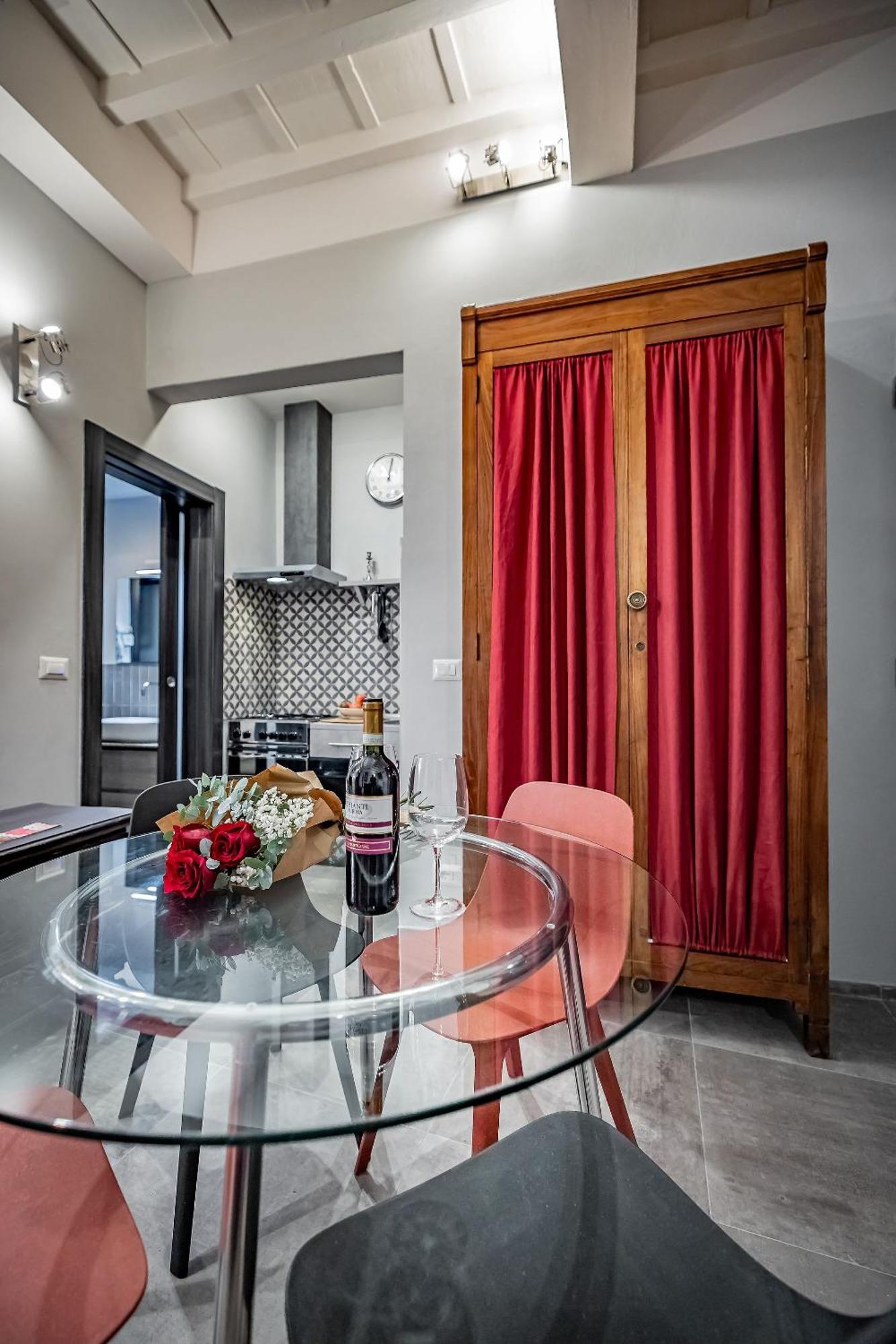 Apartment San Paolino 24
