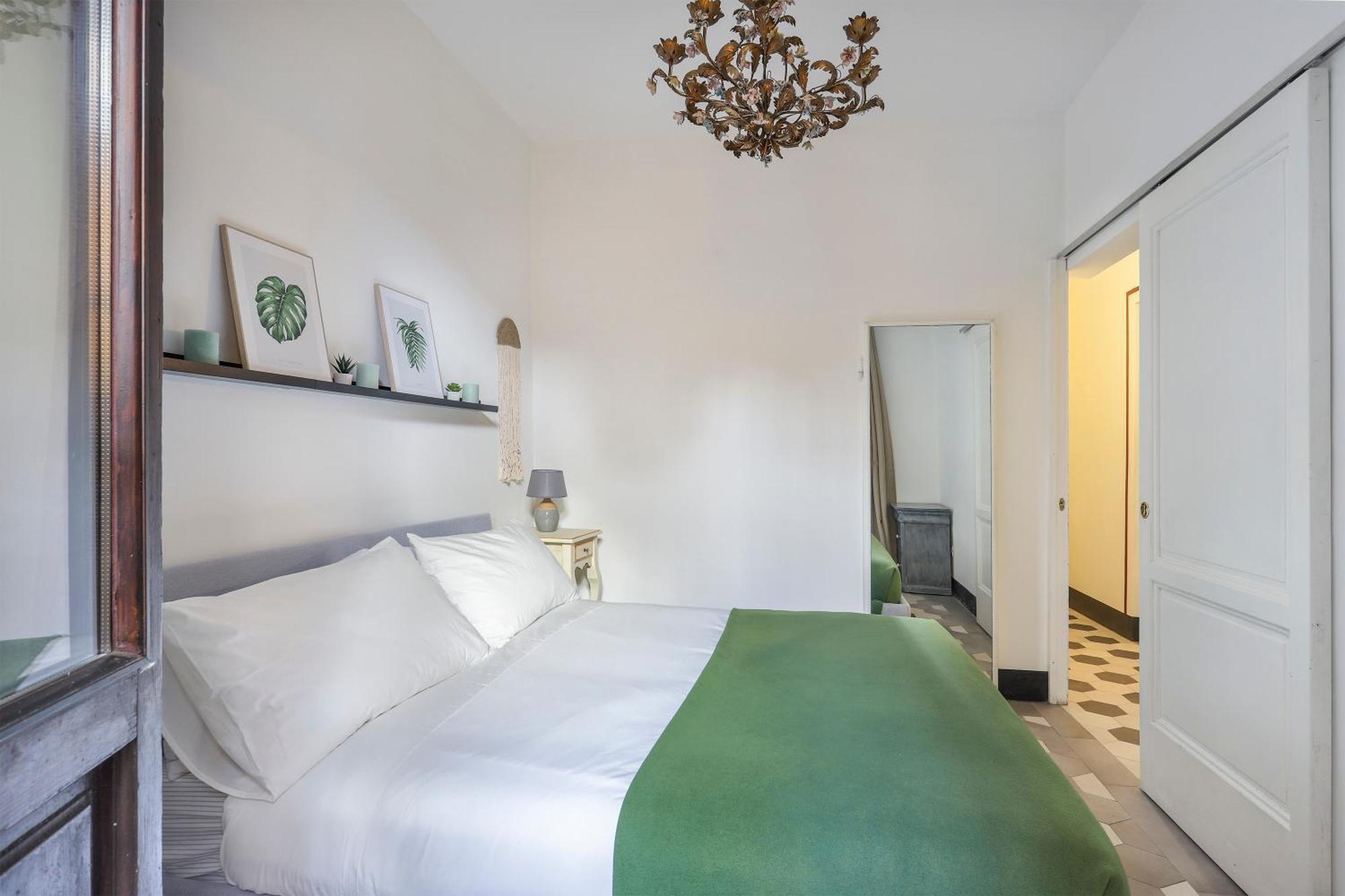 One-bedroom With Patio * Firenze