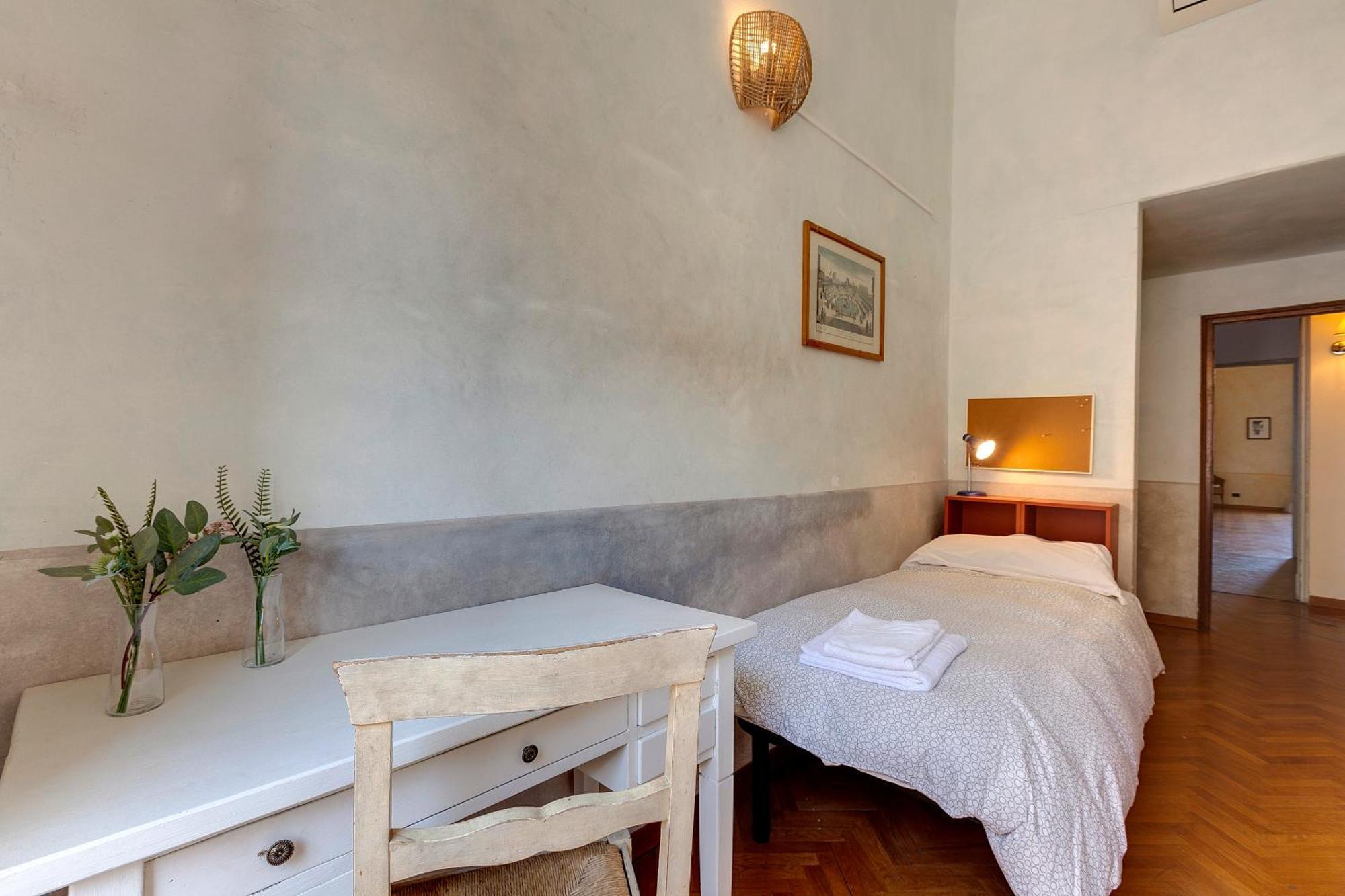 Serristori 31 Appartamento *