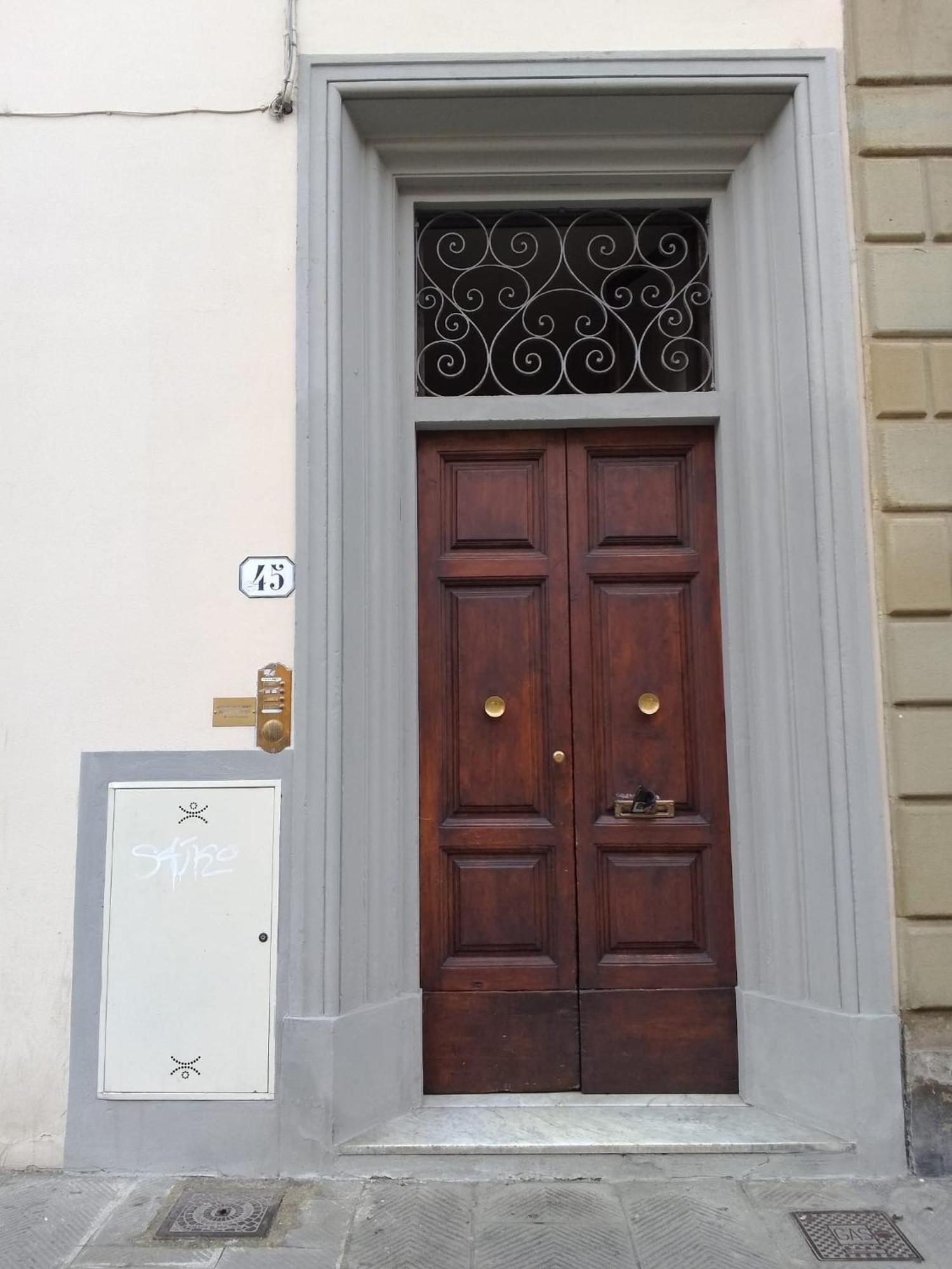 Meadow Forty-five - Sweet Dreams In Firenze