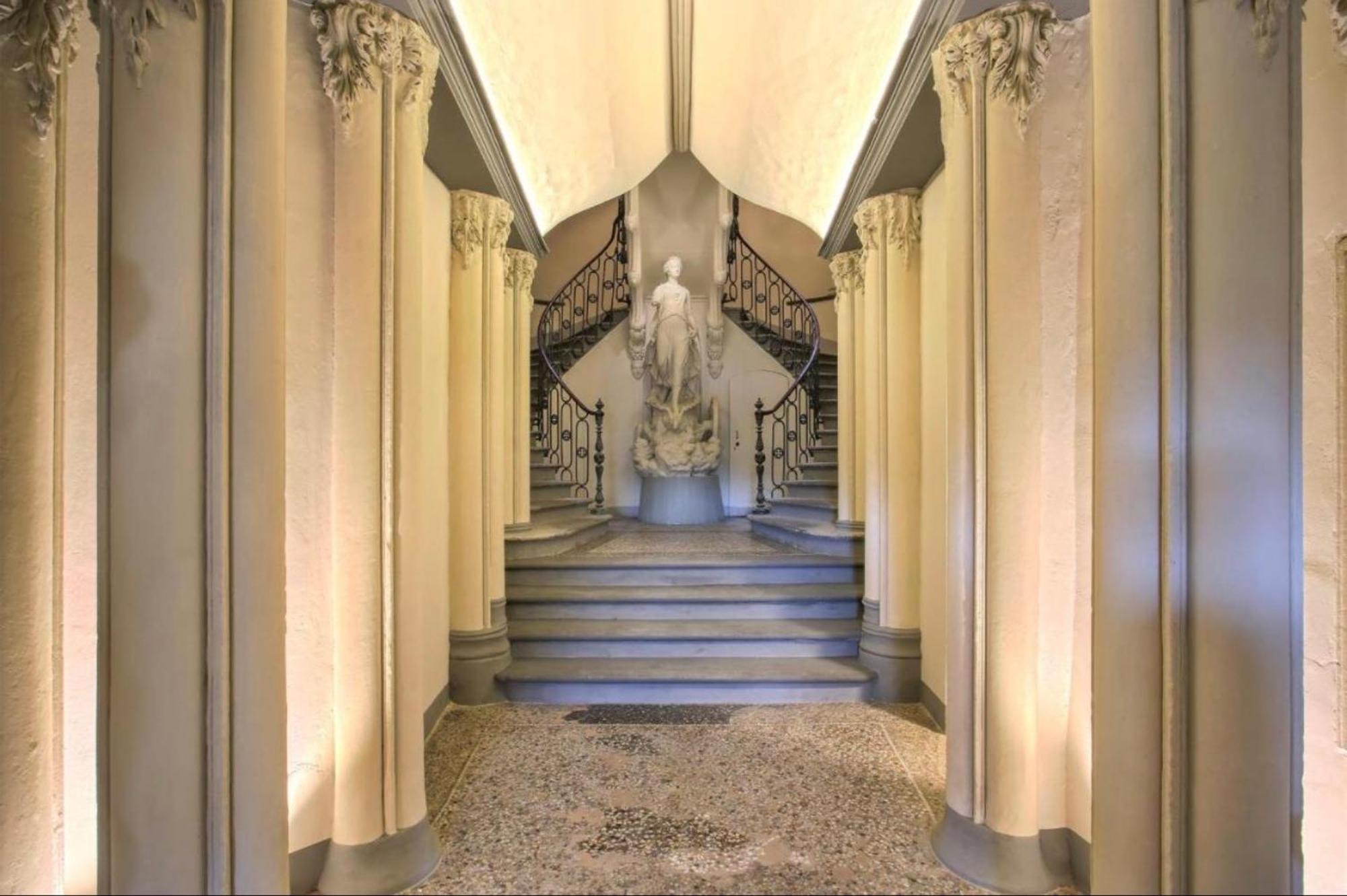 Palazzovilla Historic Building Luxury Appartement Florence