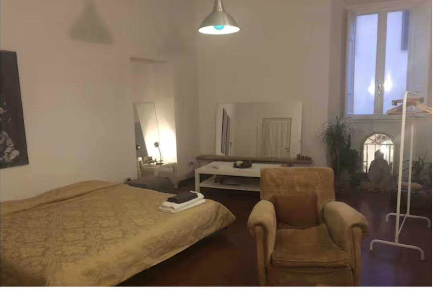 Large In Antique Building In Santo Spirito * Florenz