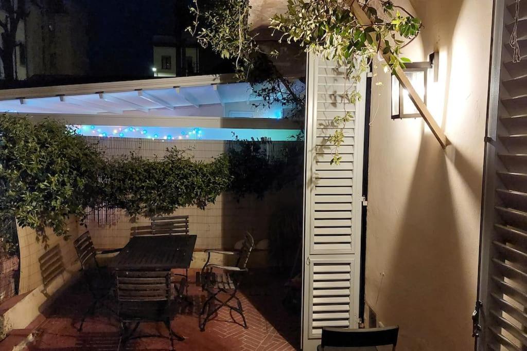 A Due Passi Dal Centro Apartment *