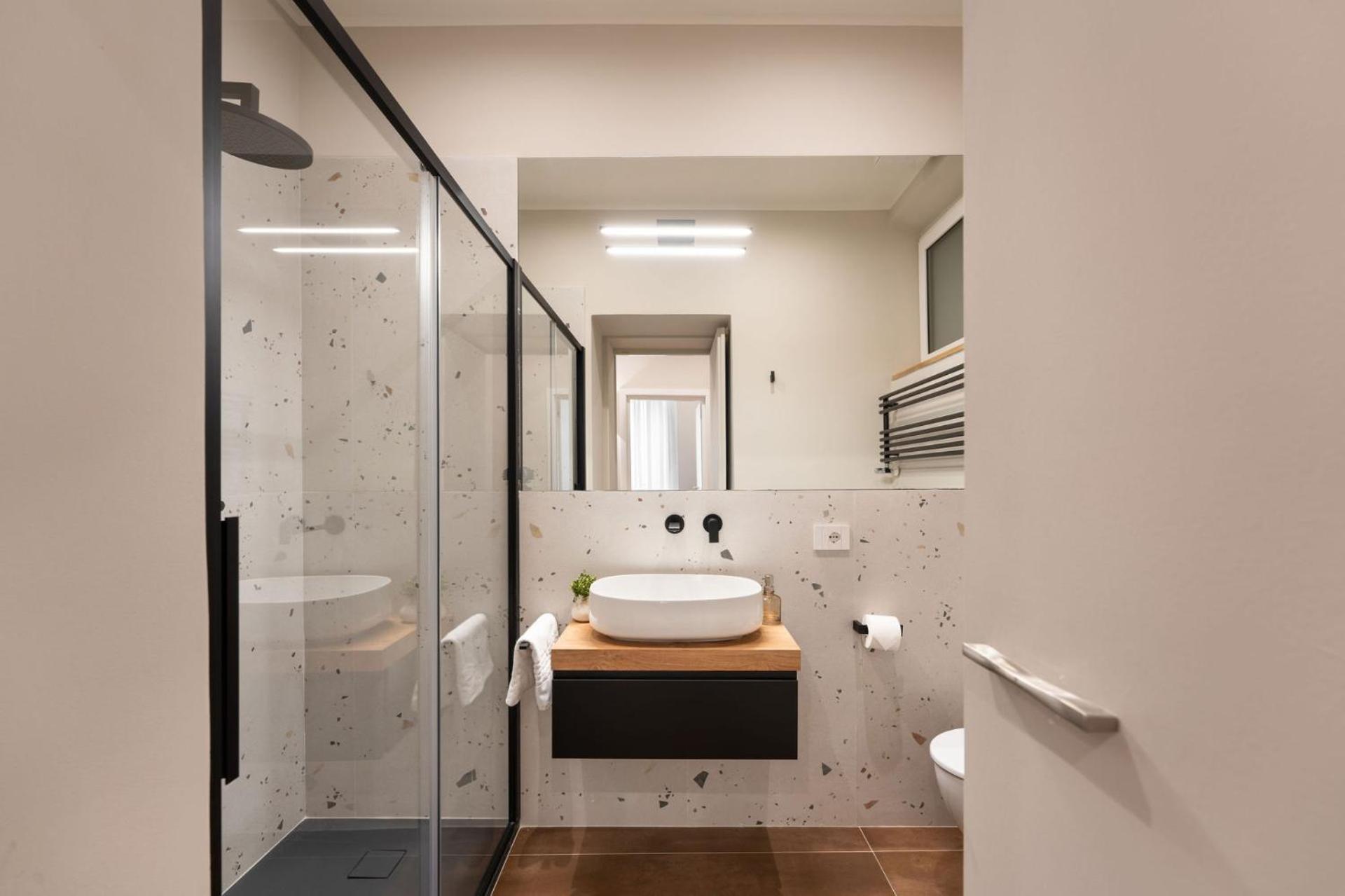 -the Tangerine Arcade With View Apartment