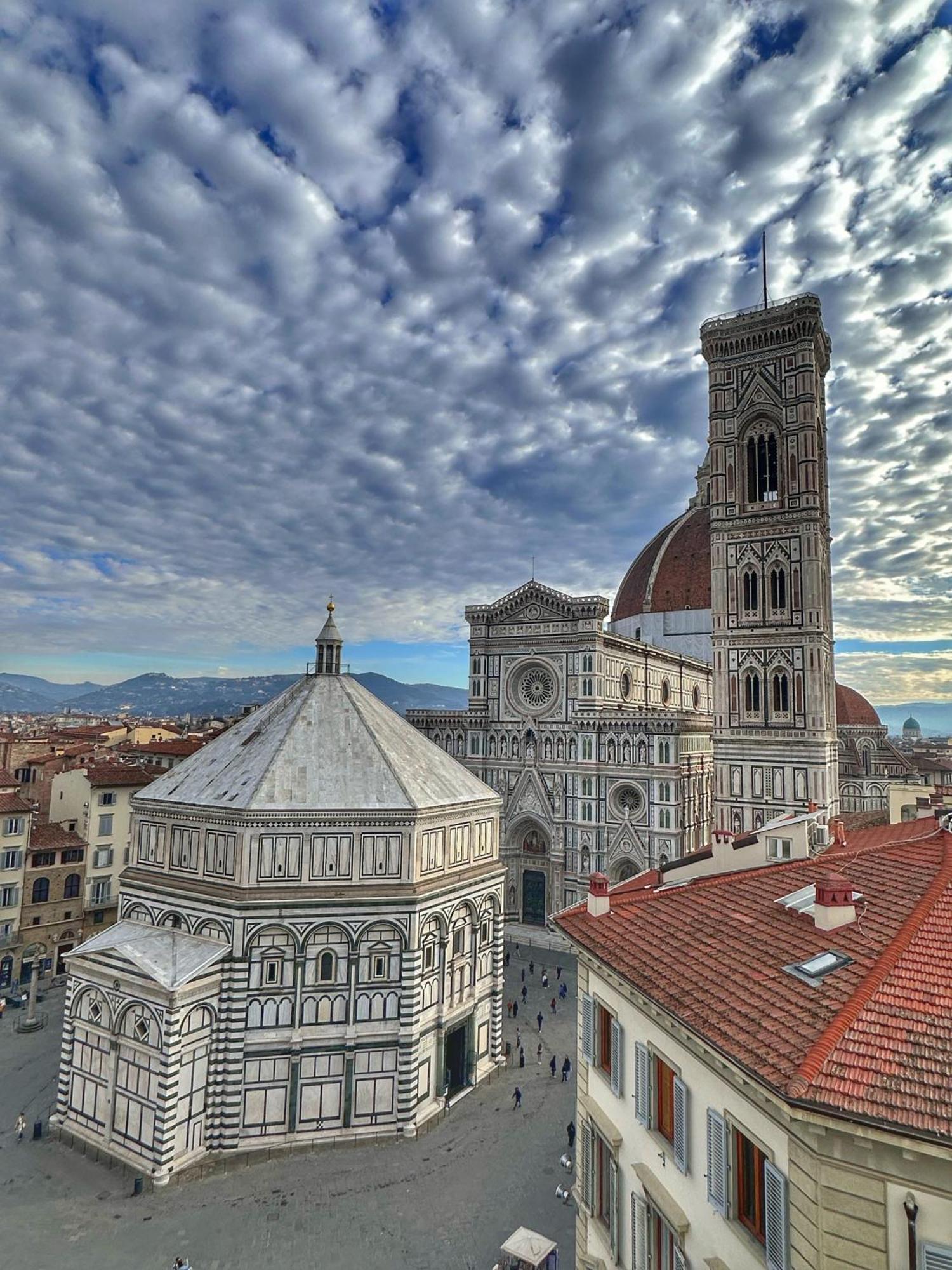 Ad Duomo, *