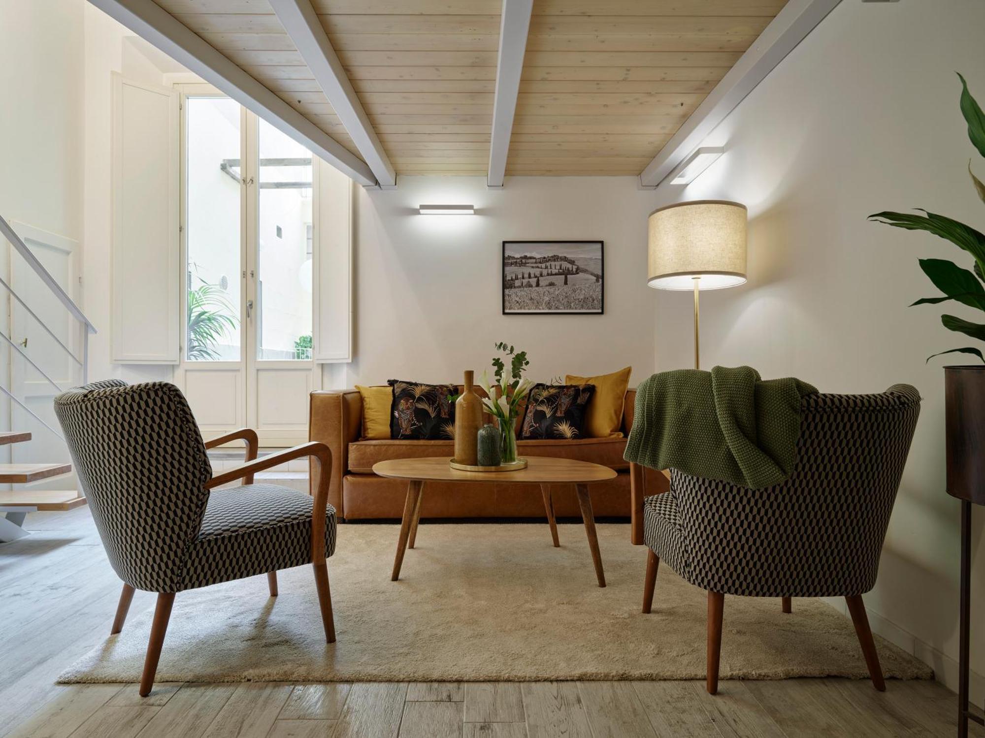 Bright 3-bedroom With Patio In Historic Center Near Duomo Appartement