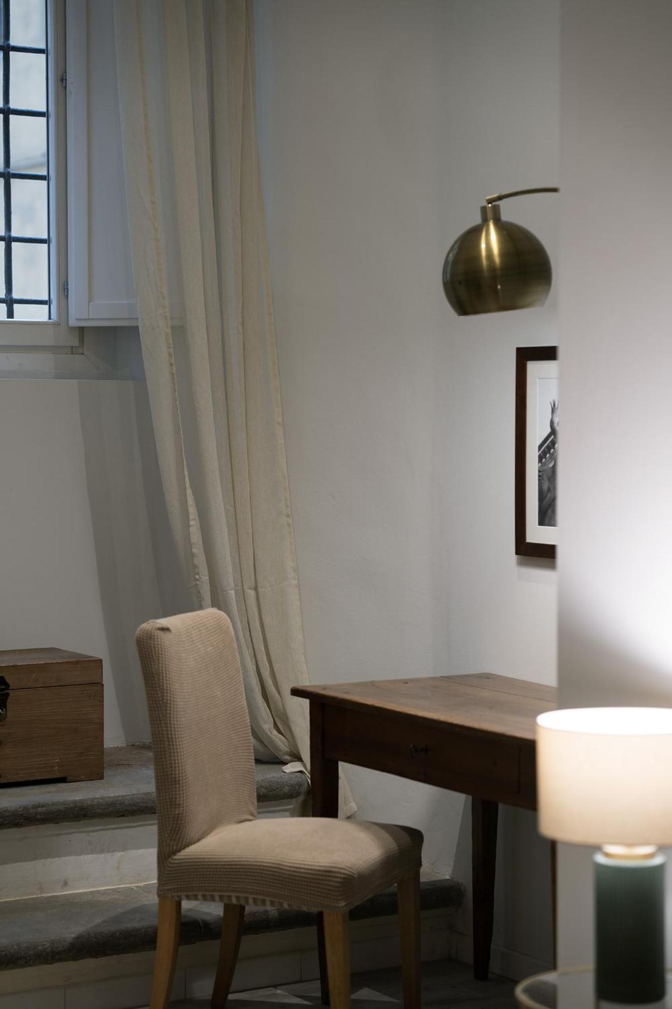 Bright 3-bedroom With Patio In Historic Center Near Duomo Appartement