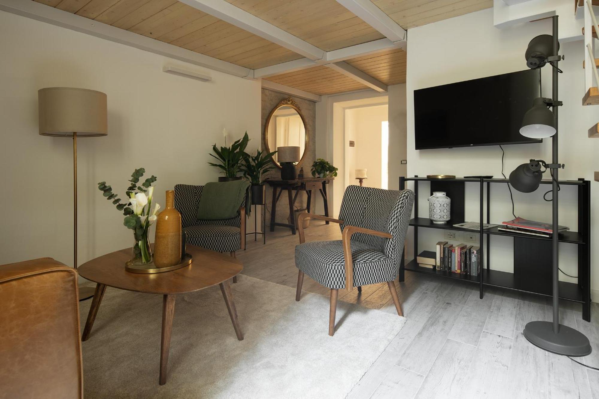 Bright 3-bedroom With Patio In Historic Center Near Duomo Appartement