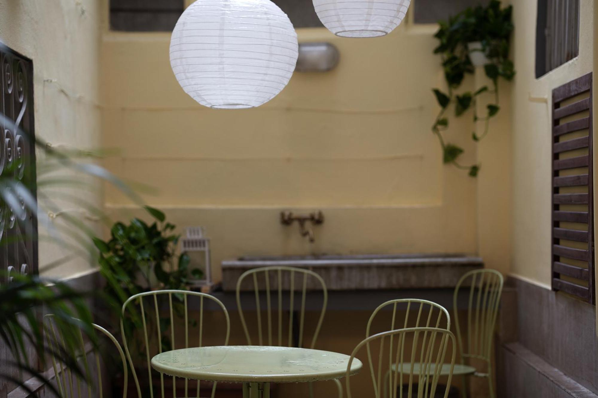 Bright 3-bedroom With Patio In Historic Center Near Duomo Florence