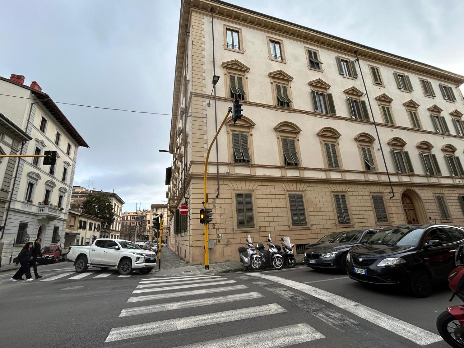 Mf Design * Florence