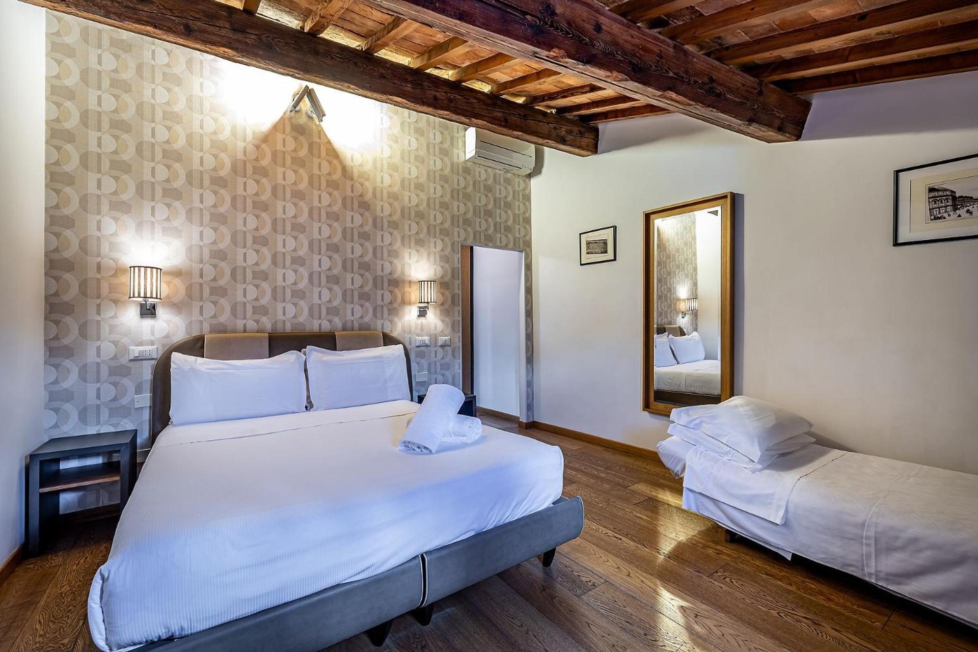 Bed & Breakfast Martelli 6 &
