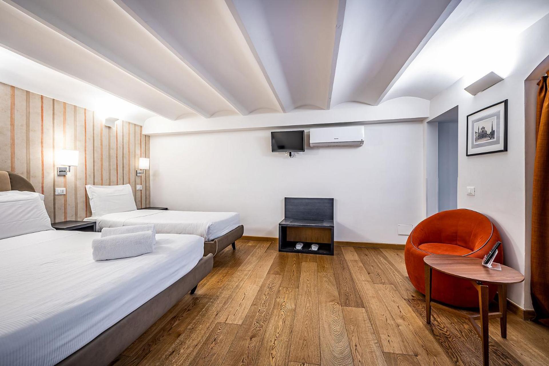 Martelli 6 & 3* Florence