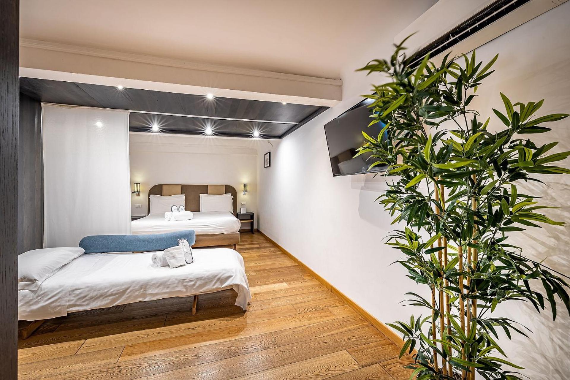 Martelli 6 & 3* Florence