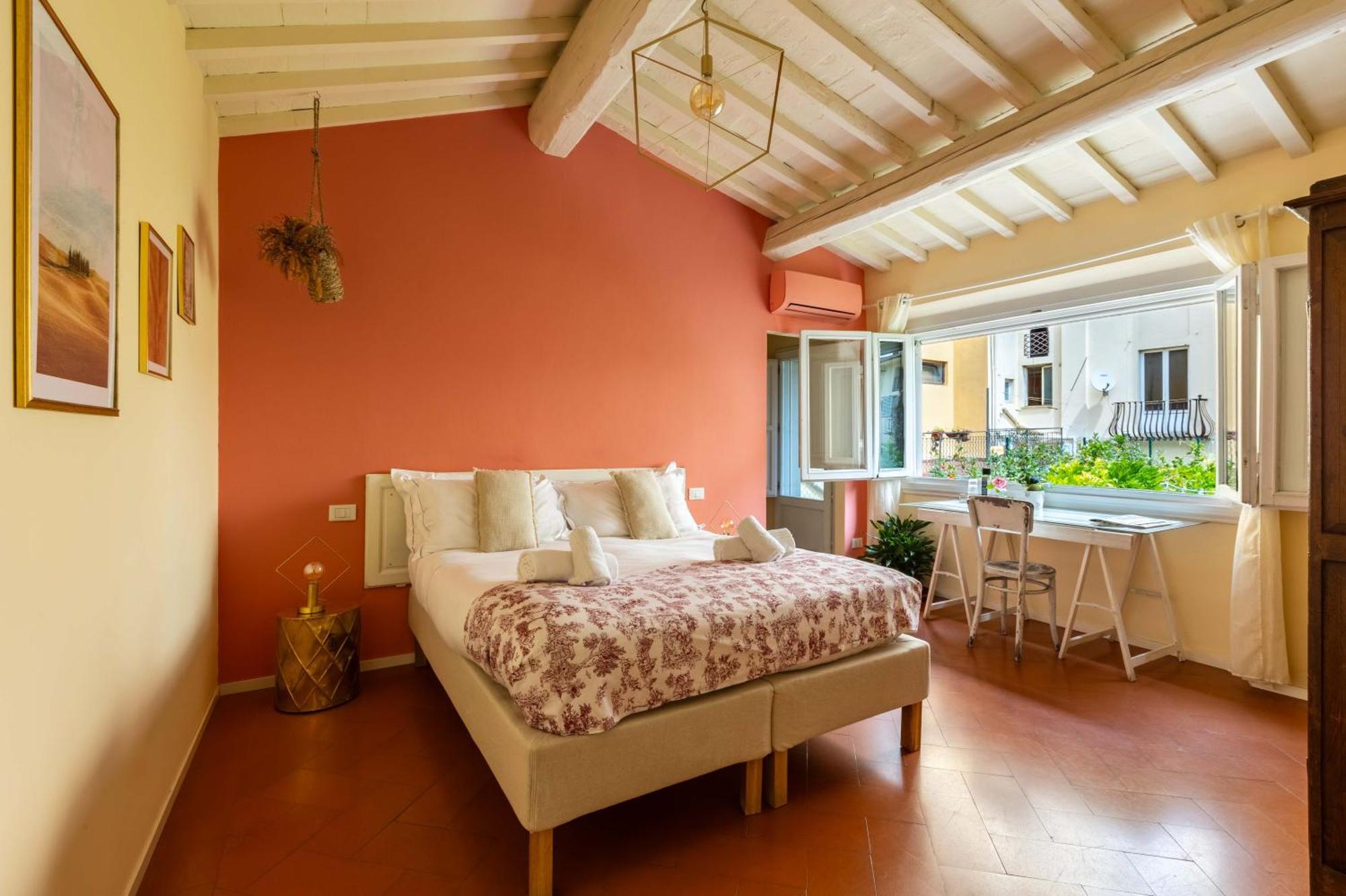 Bed & Breakfast Secret Garden