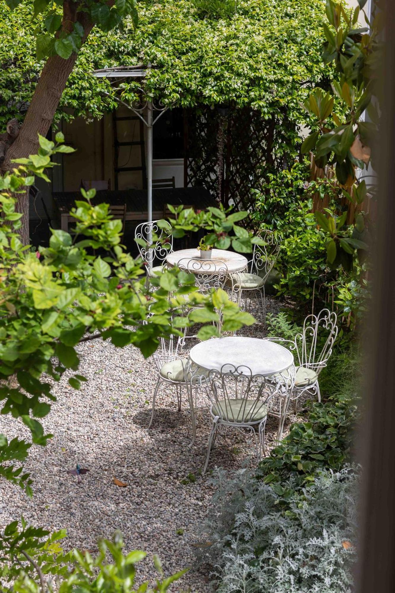 Bed & Breakfast Secret Garden