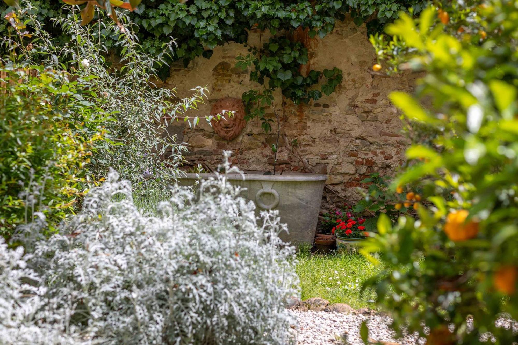 Secret Garden Bed & Breakfast *