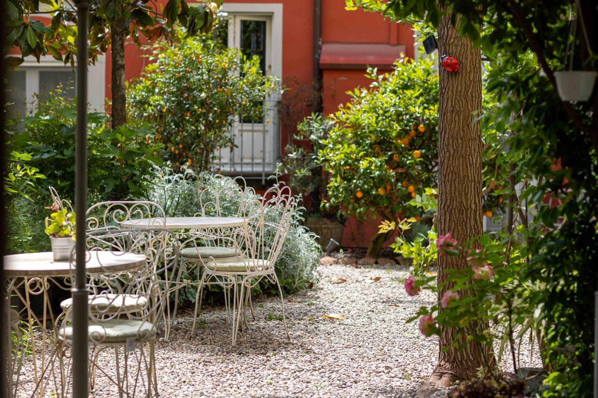 Secret Garden Bed & Breakfast *