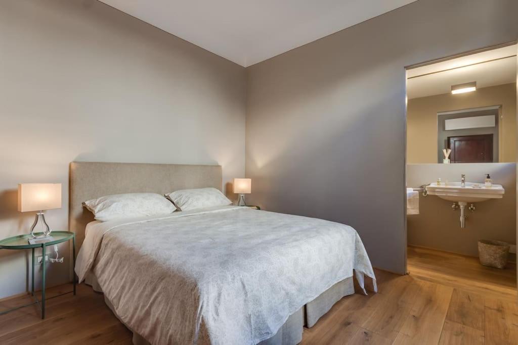 Accademia Luxury