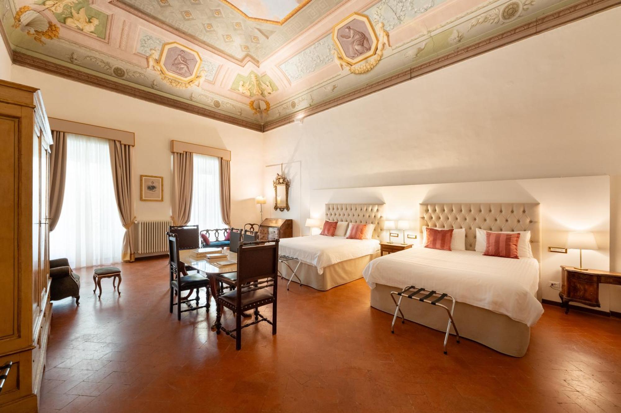 Palazzo D'ambra Residenza D'epoca Acomodação com café da manhã  *