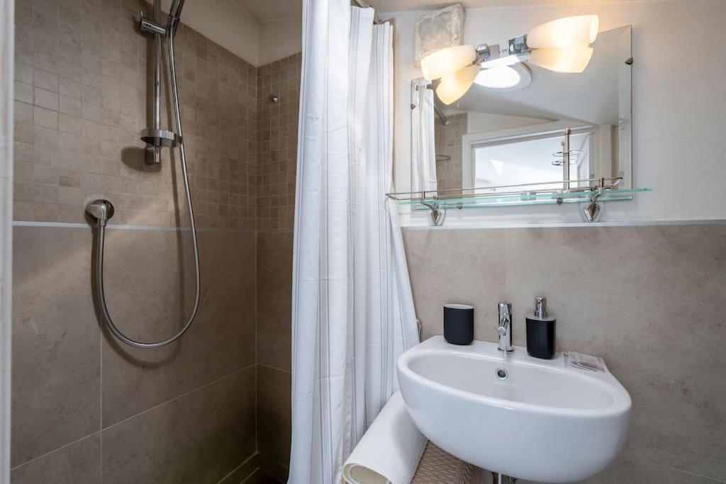 Ospedale Careggi - Moderno Appartement Florence