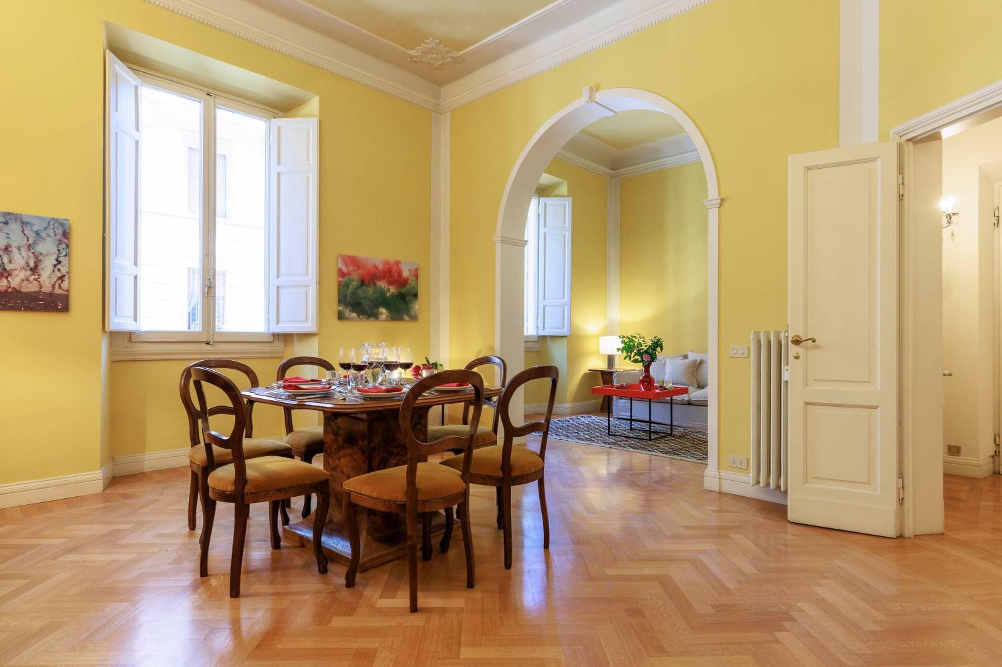 Huge With Private Garden Appartement Florence