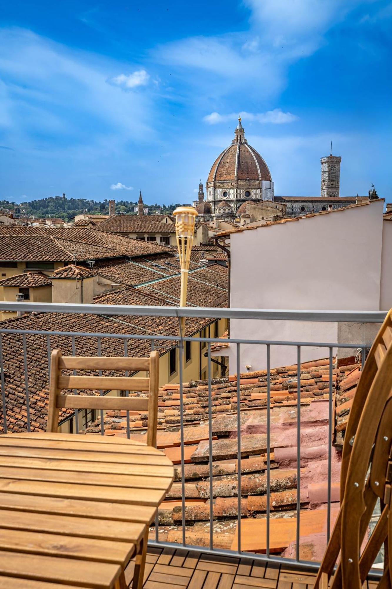 Yd Stunning Terrace On The Accademia * Florença