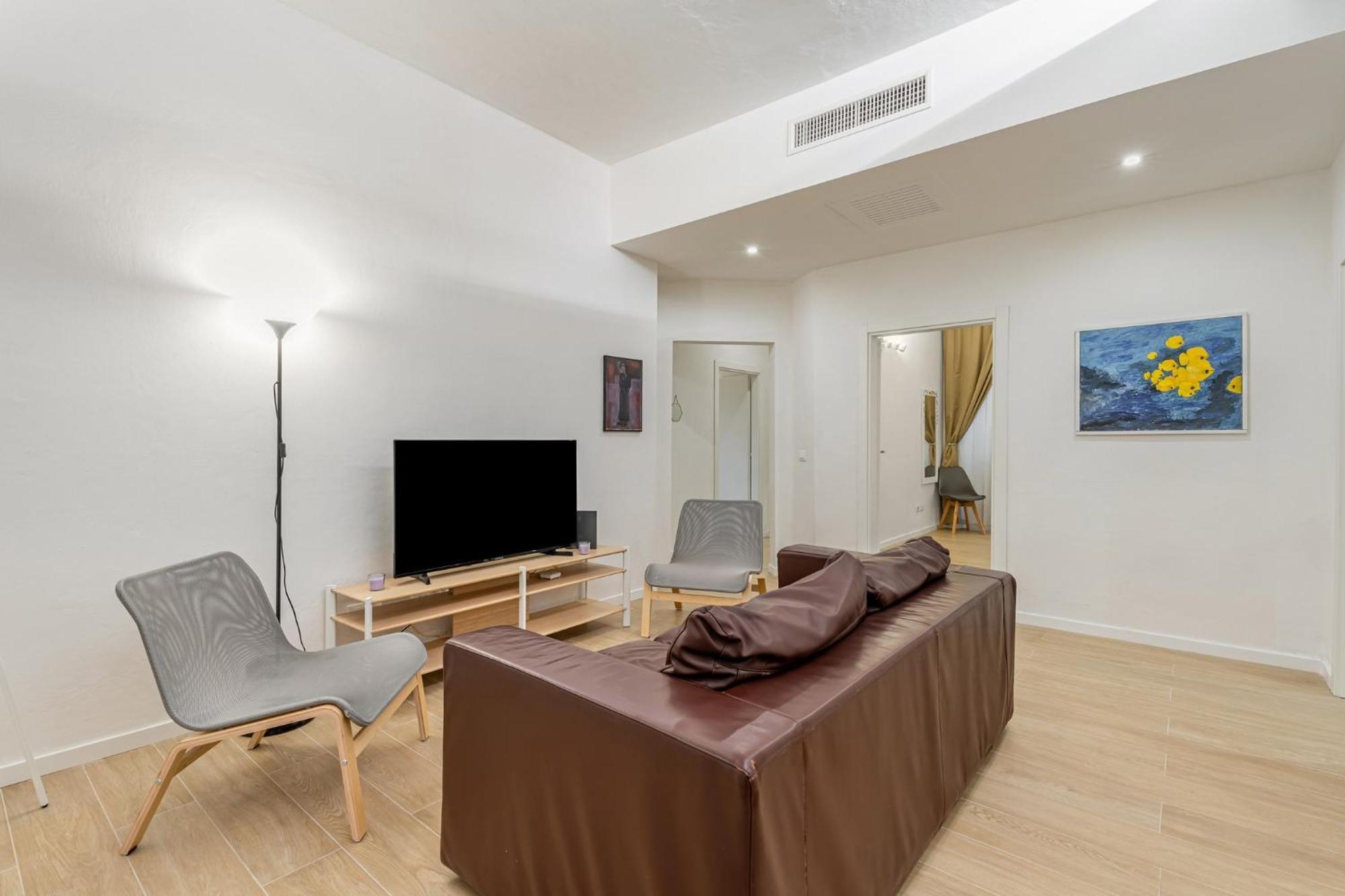 Apartment Giardino Della Fortezza Modern X6 With Patio Florenz
