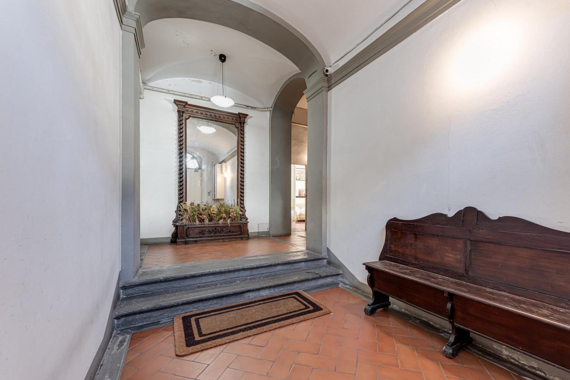 Cathedral Studio, San Lorenzo * Firenze