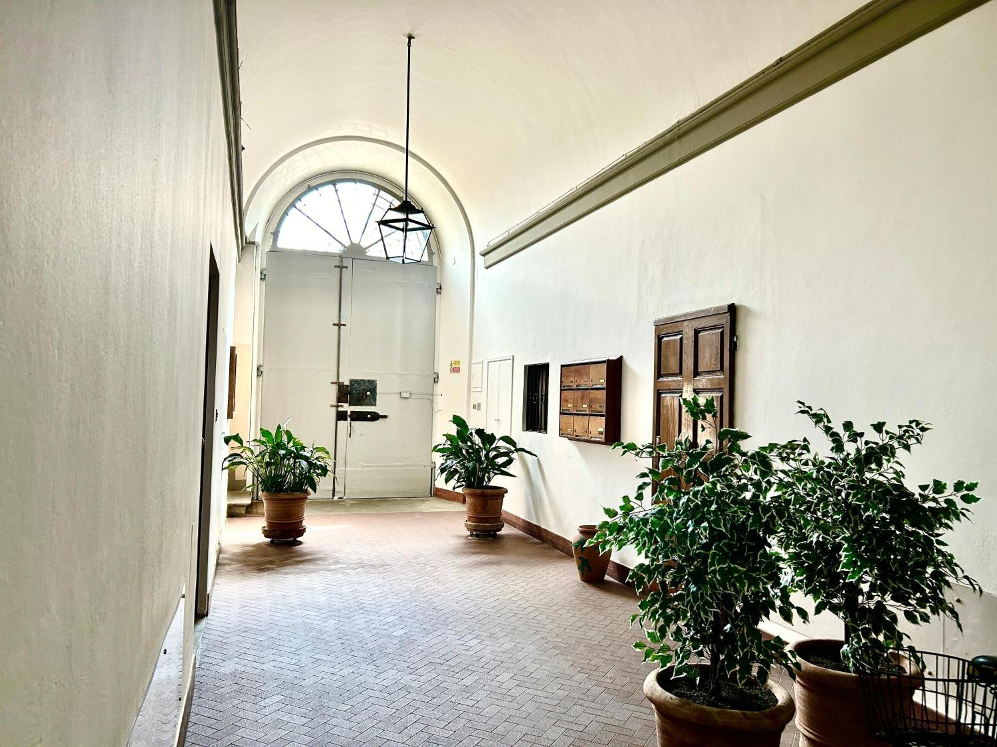 Torre Elvira Apartment