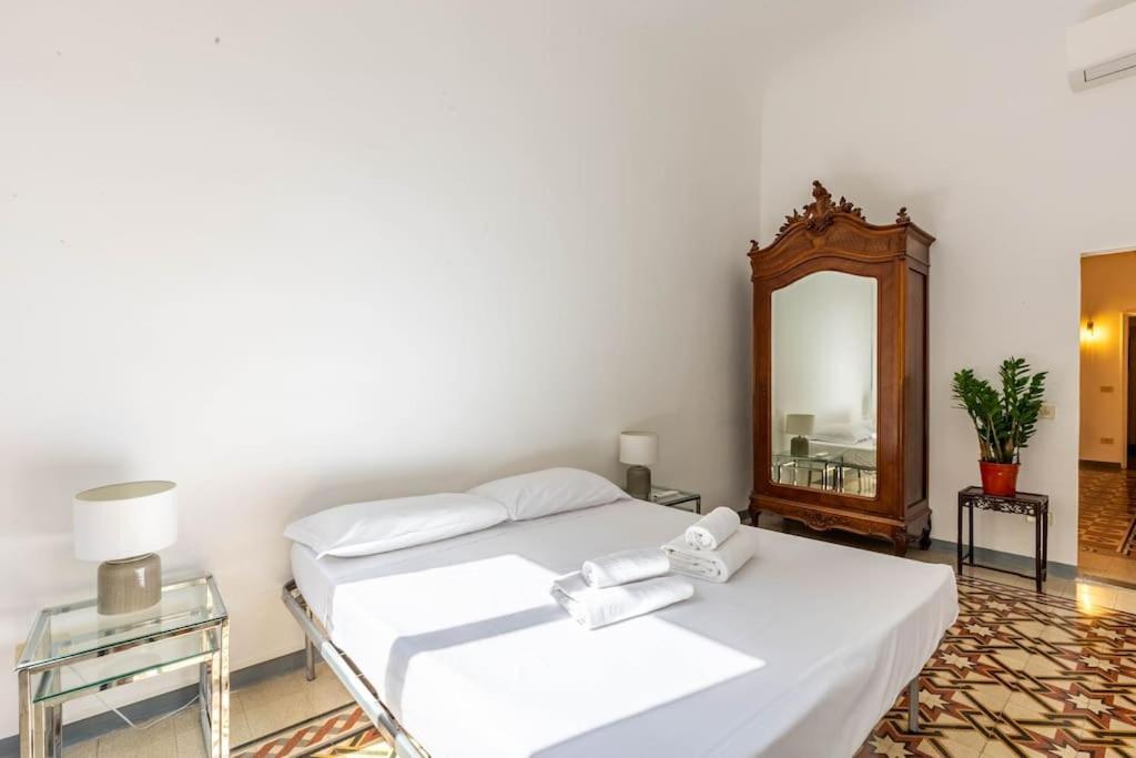 Academia Of Davide Spacious * Florence
