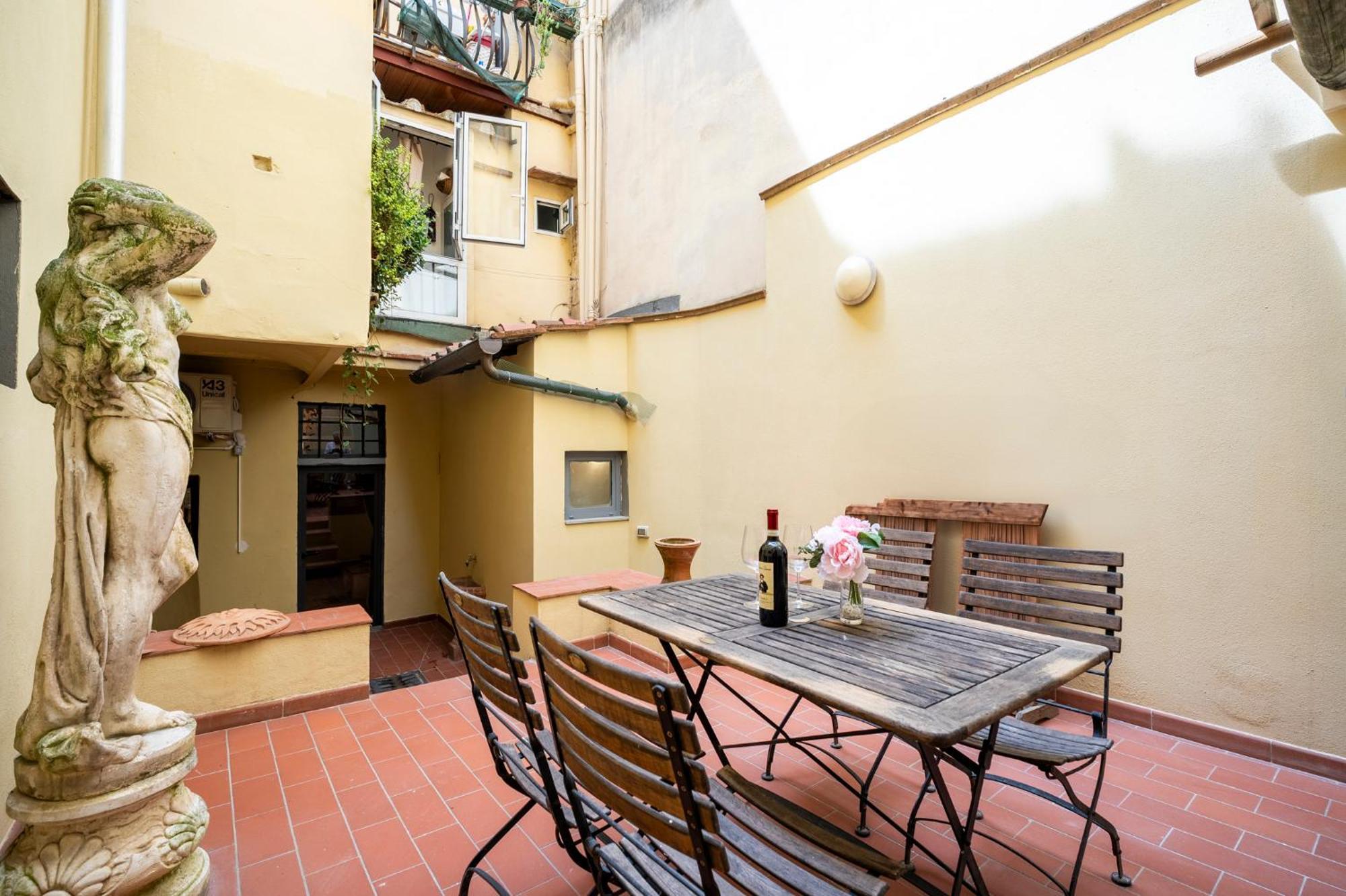 Station With Garden Apartamento *