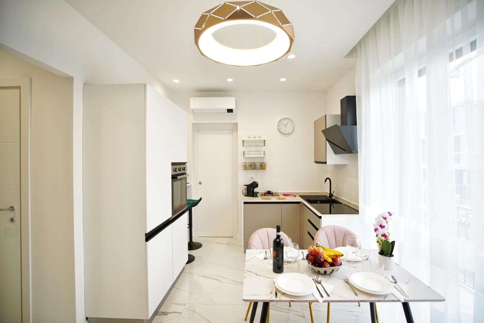 Lux Center, 2camere, 2bagni, Train Station Smn Appartement *