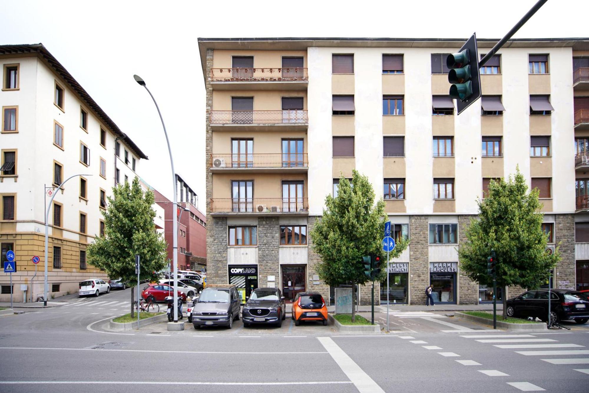 Appartement Lux Center, 2camere, 2bagni, Train Station Smn *