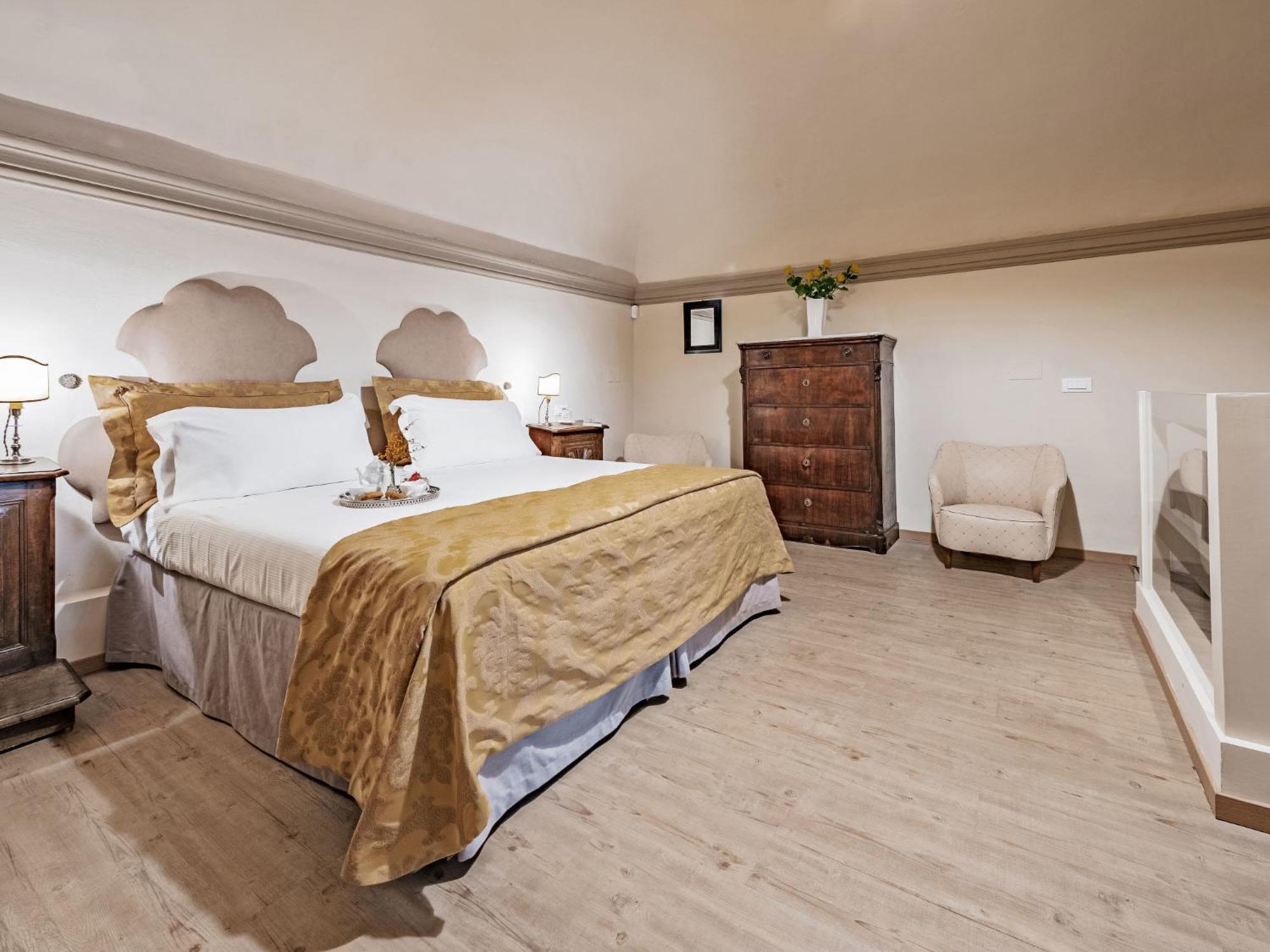 Dimora Del Palazzo Aldobrandini Del Papa By Interhome * Florence