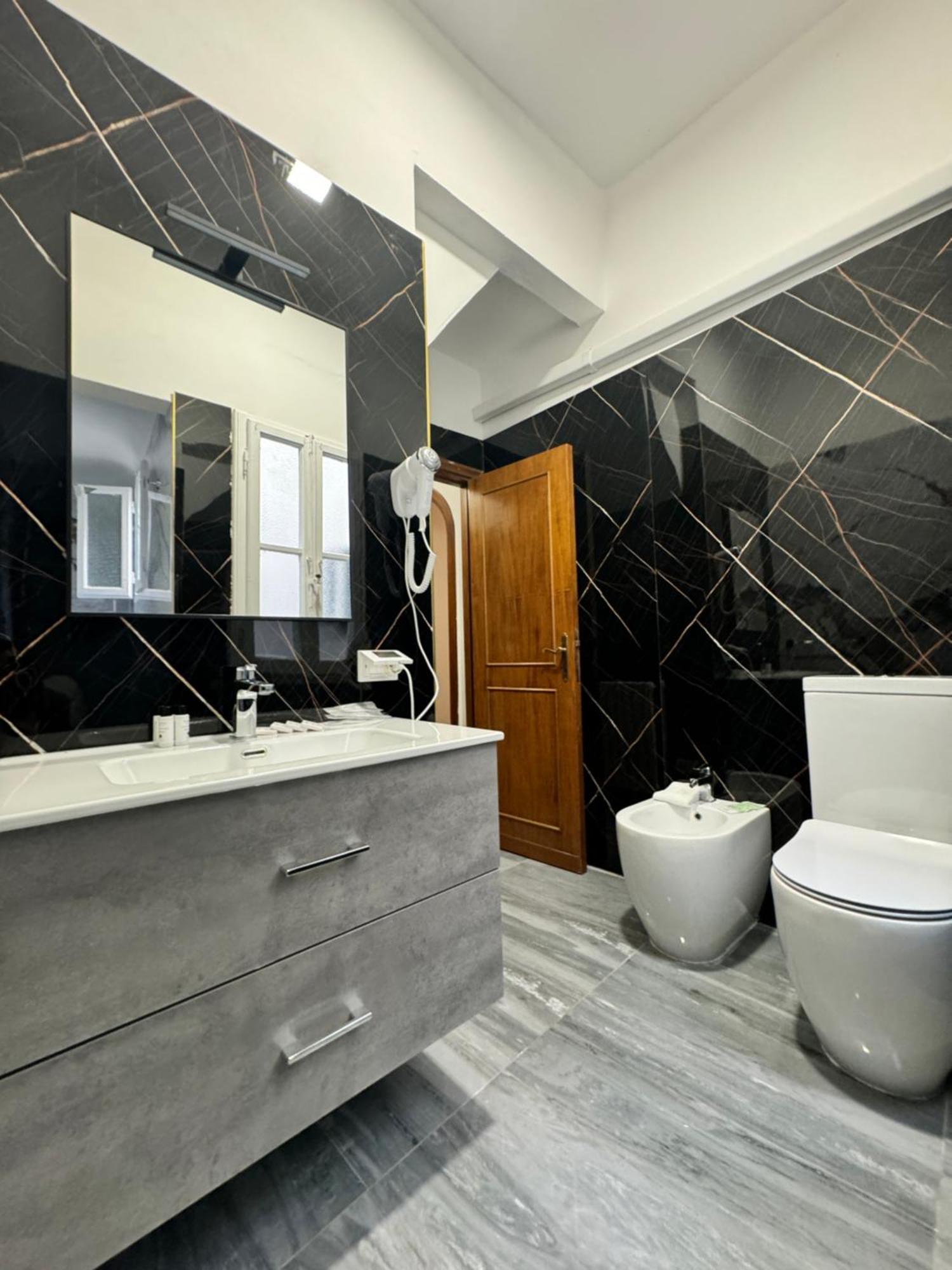 La Finestra Su San Lorenzo Mini-hôtel Florence