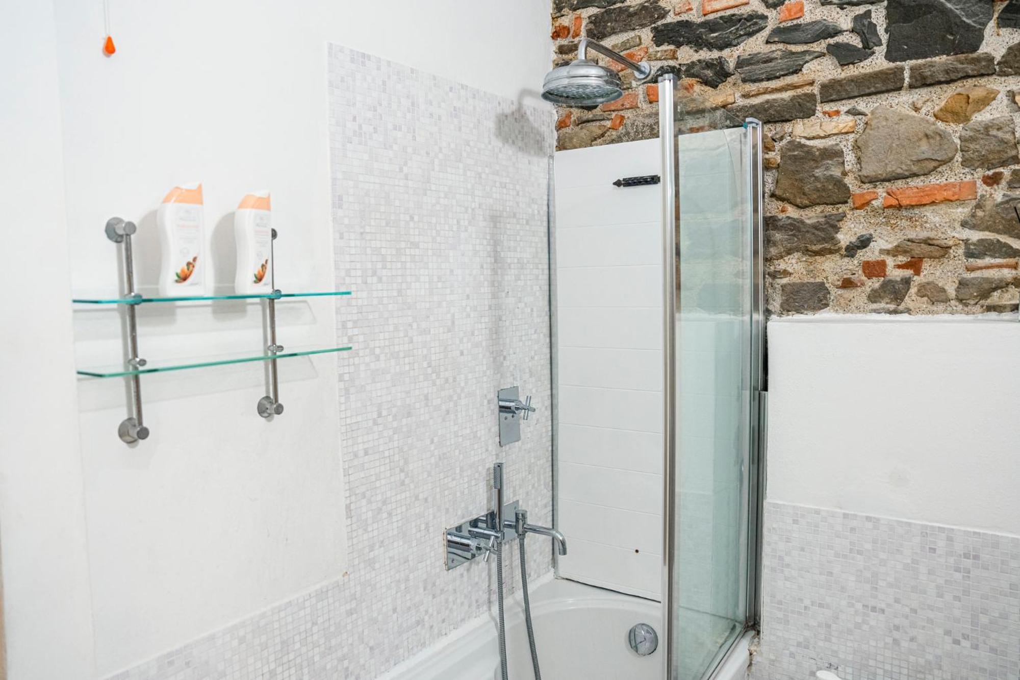 Deluxe Apt+private Parking Appartement *