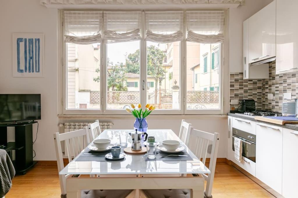 Bright & Cozy, Easy To Reach In * Florence