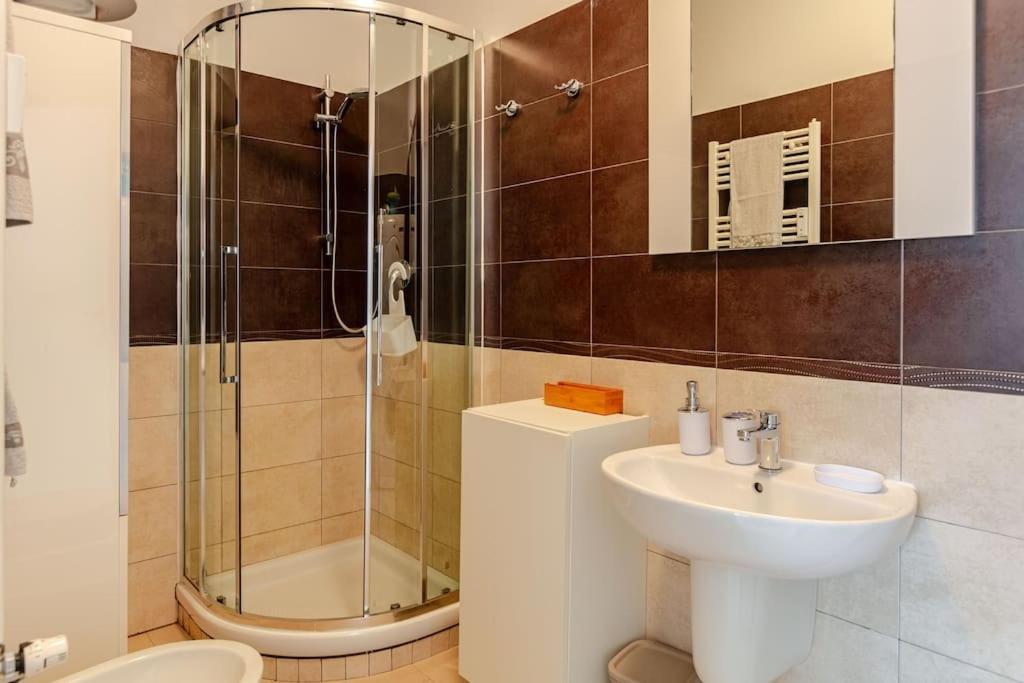 Bright & Cozy, Easy To Reach In Appartement Florence