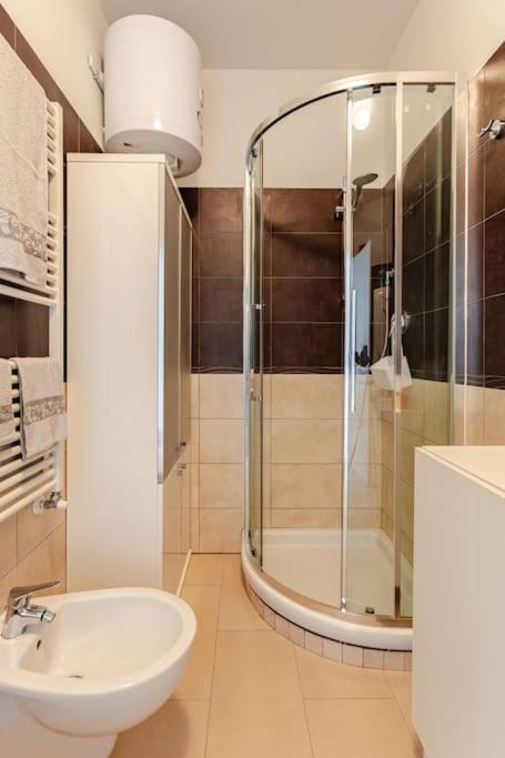 Appartement Bright & Cozy, Easy To Reach In