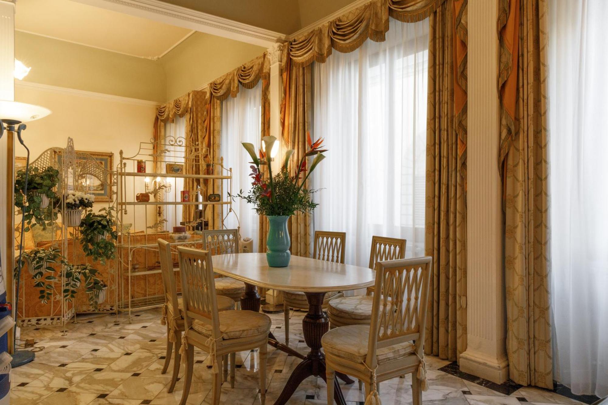 Bed & Breakfast Dream Domus Florence