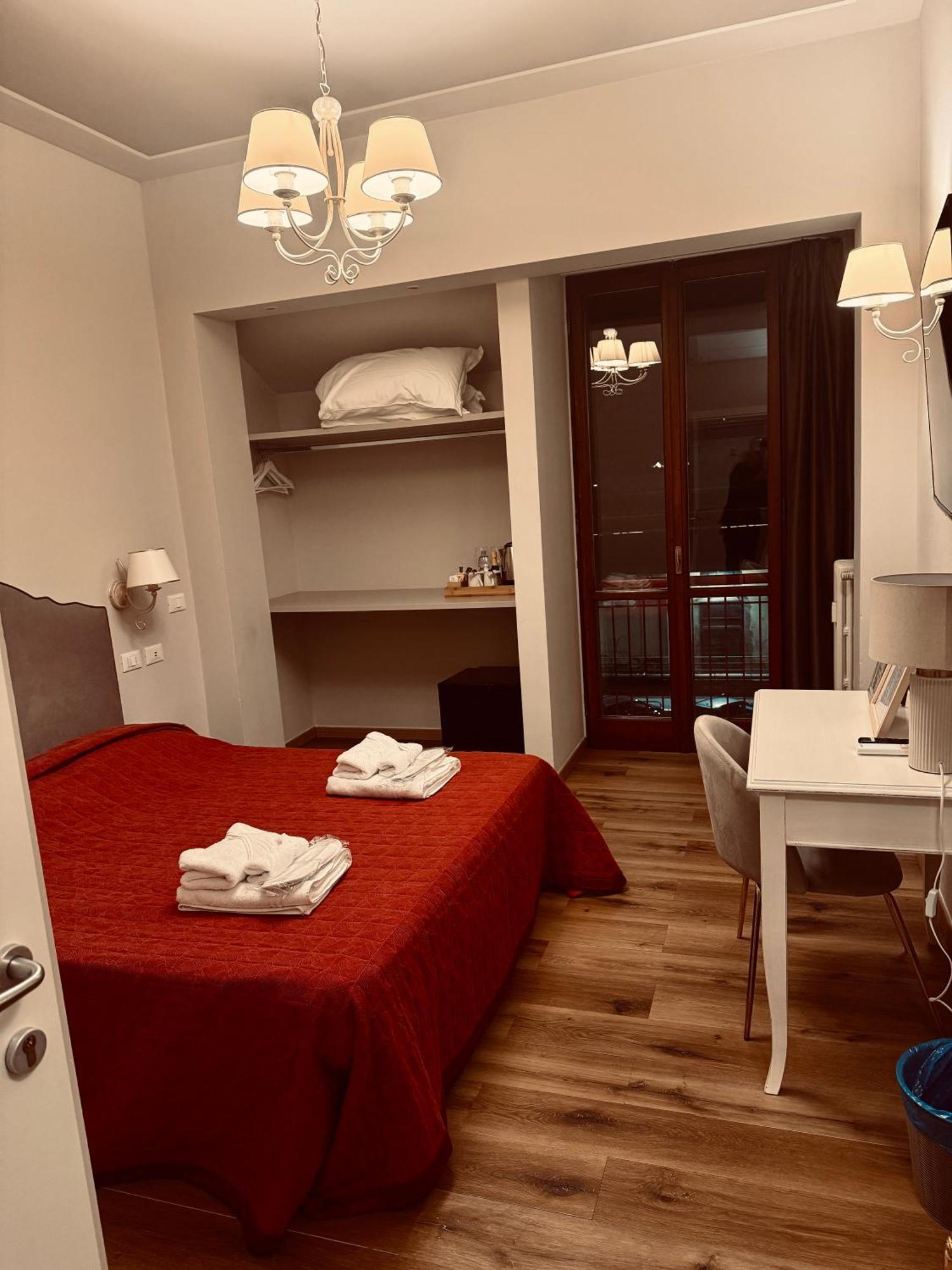 La Boutique By Rjgal Couette-café Florence