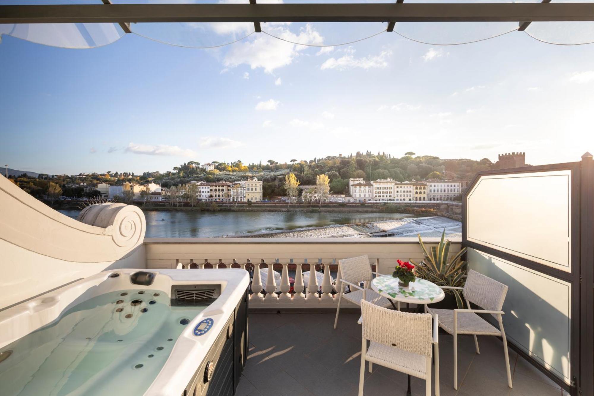 Lhp River&spa Hotel