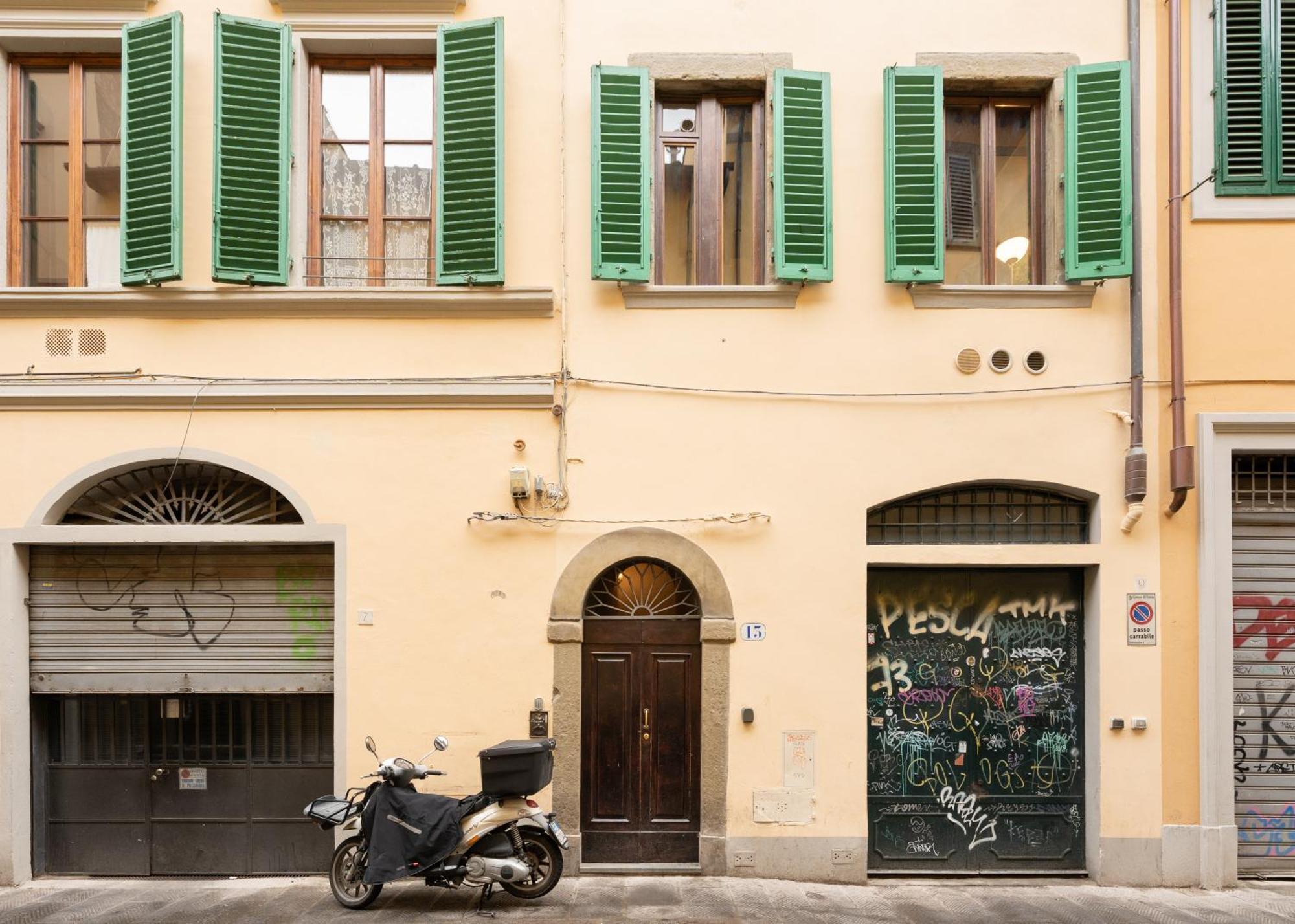 Via Benedetta, 13 - Charming - Florentine Gem Steps From Station - Prime Spot! Florença
