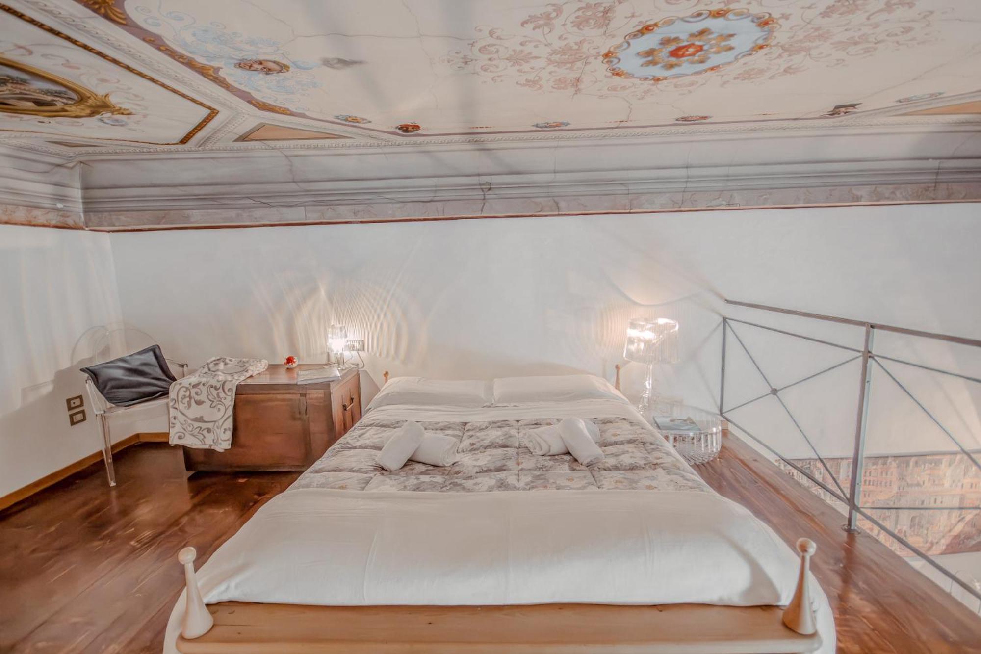 Elegant Loft Serragli * Florence