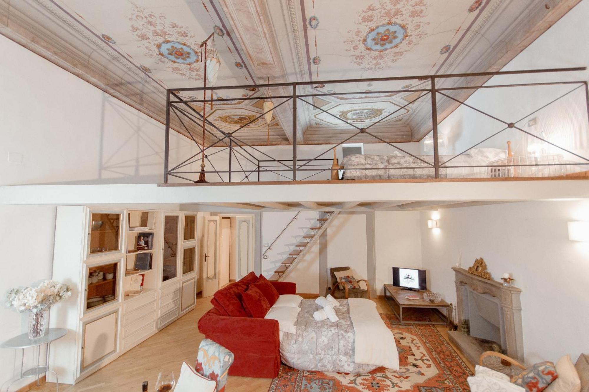 Elegant Loft Serragli * Florence