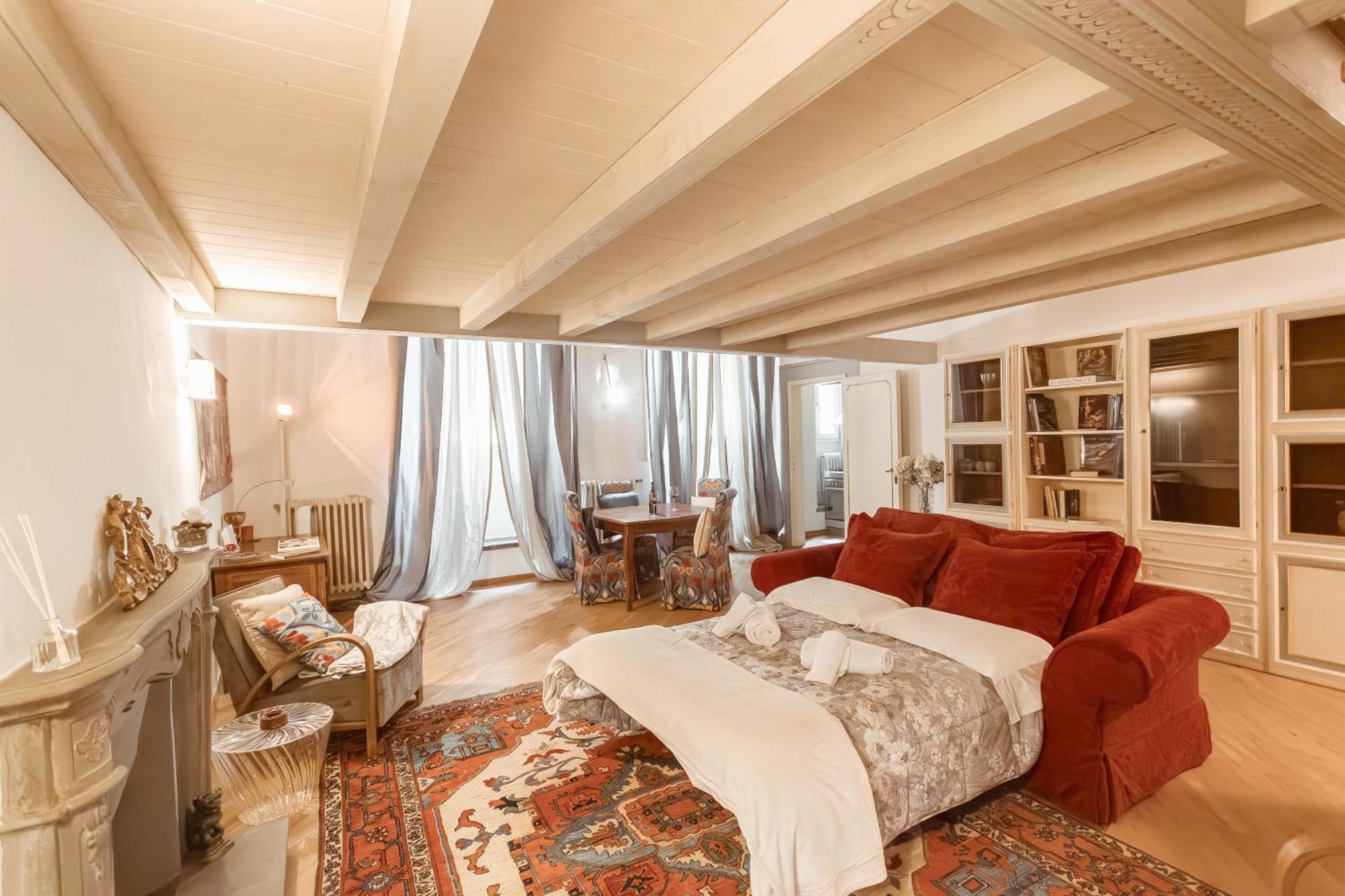 Elegant Loft Serragli *