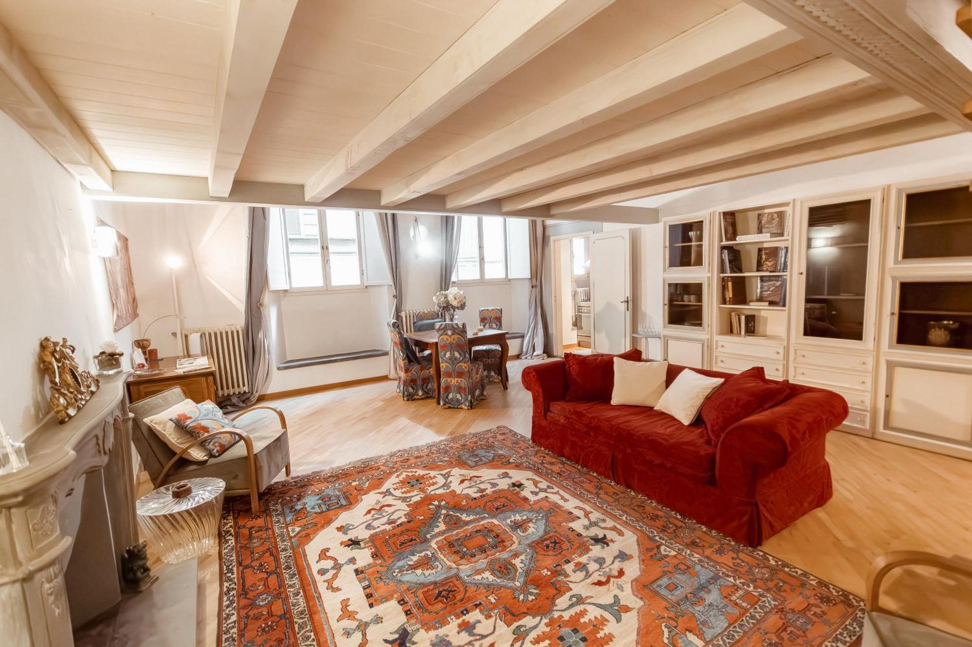 Elegant Loft Serragli Appartement