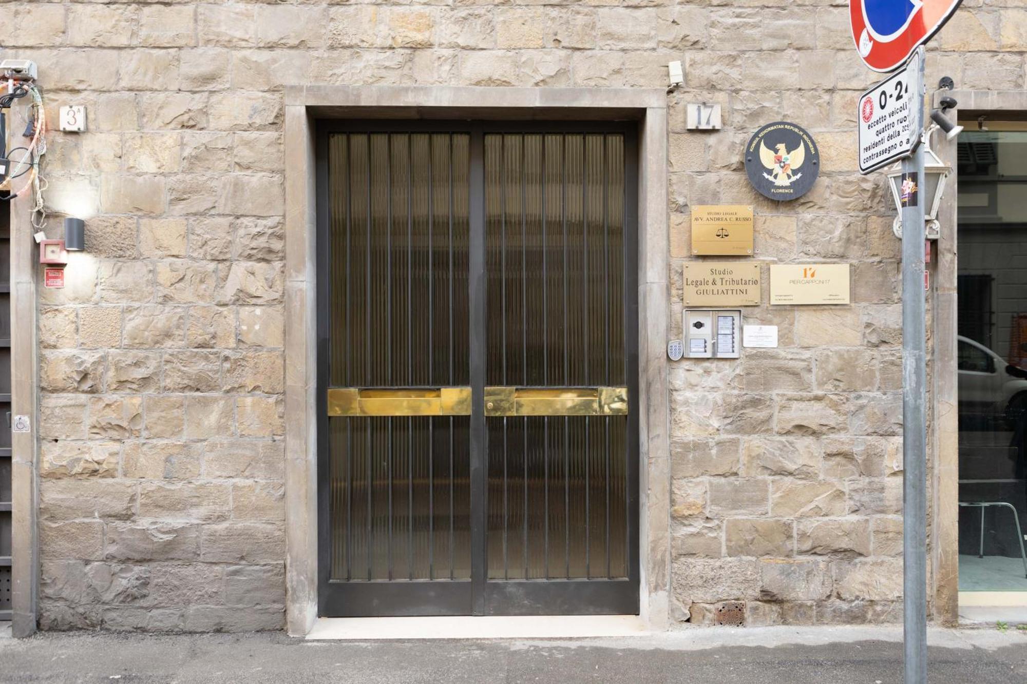 Pier Capponi 17 &