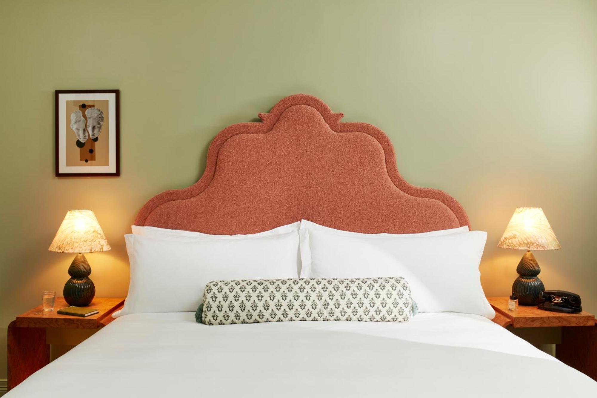 The Hoxton, Hotel 4*
