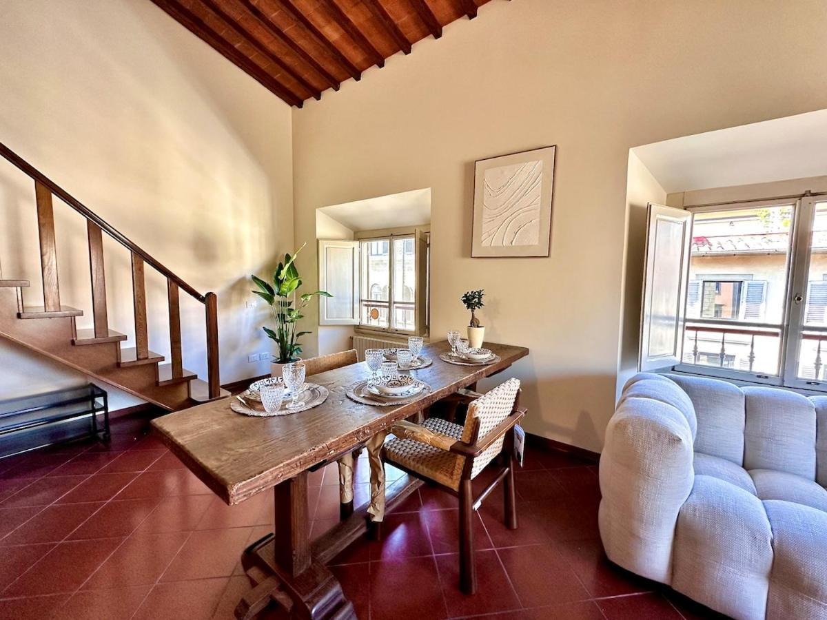 Ad Rondinelli, Appartement